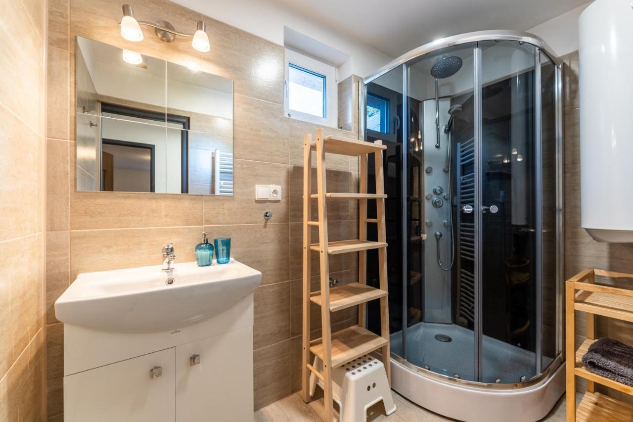 Apartman Liska V Peci - Apartmanovy Dum Horalka, 페츠 포트 스네스코우 외부 사진